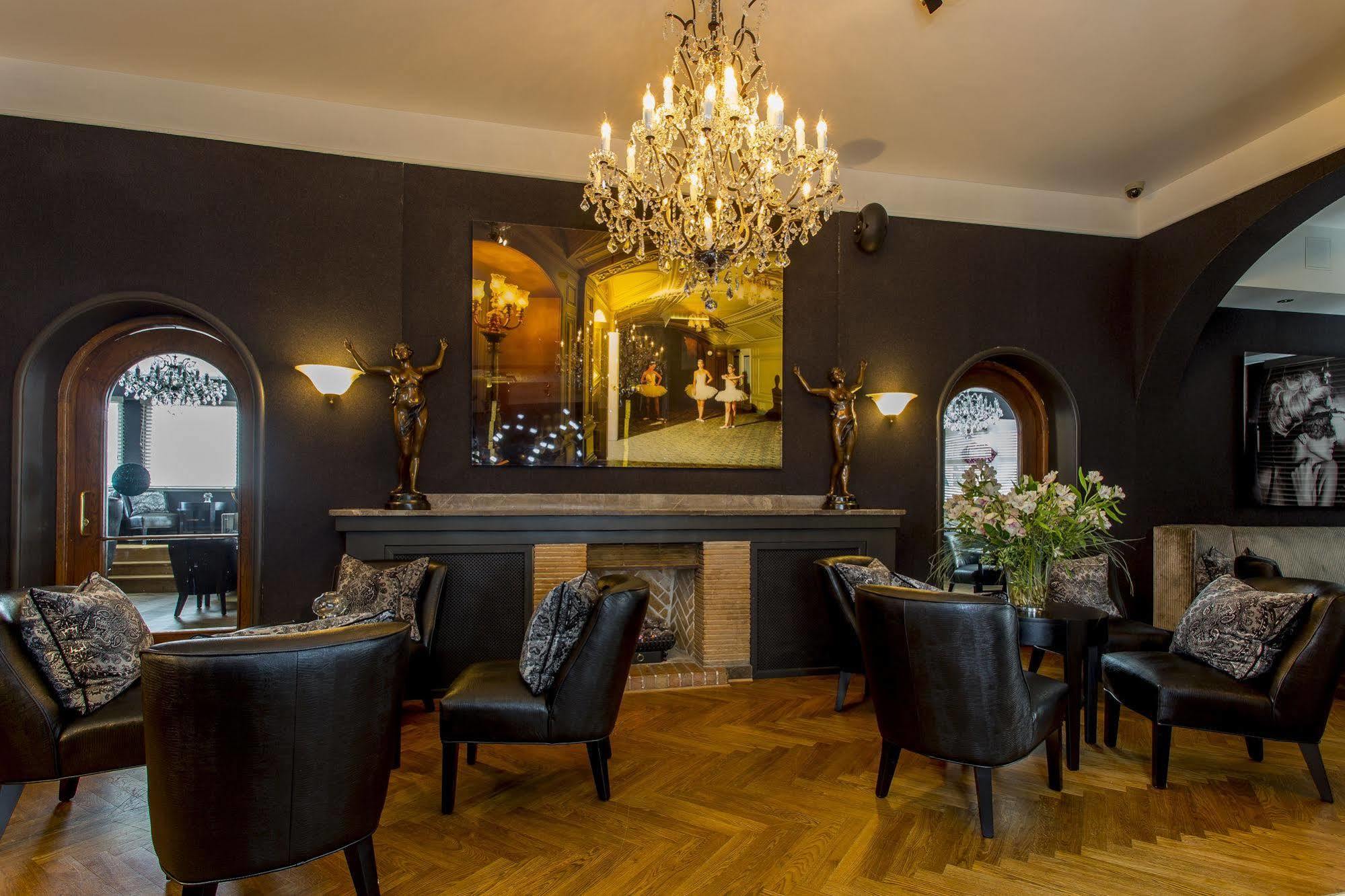 St. Petersbourg Hotel - Small Luxury Hotels Of The World ทาลลินน์ ภายนอก รูปภาพ