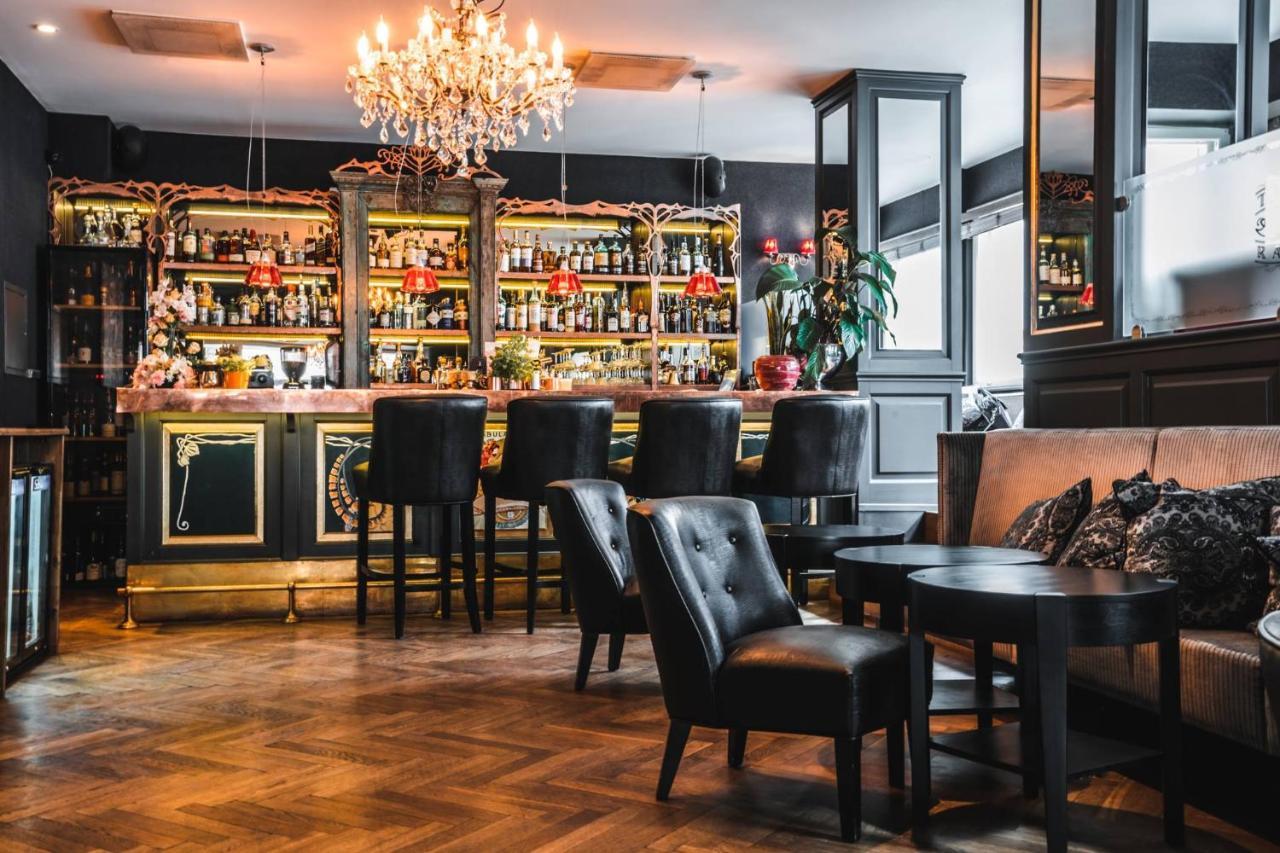 St. Petersbourg Hotel - Small Luxury Hotels Of The World ทาลลินน์ ภายนอก รูปภาพ
